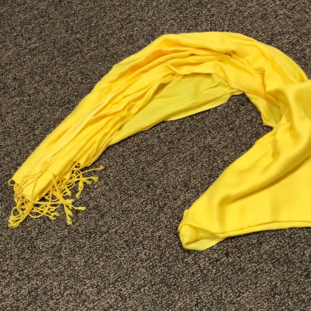 canary yellow scarf